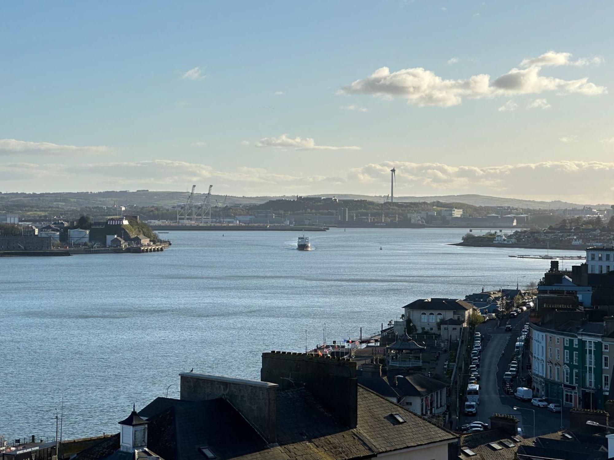 Hotel Westways House Cobh Exterior foto
