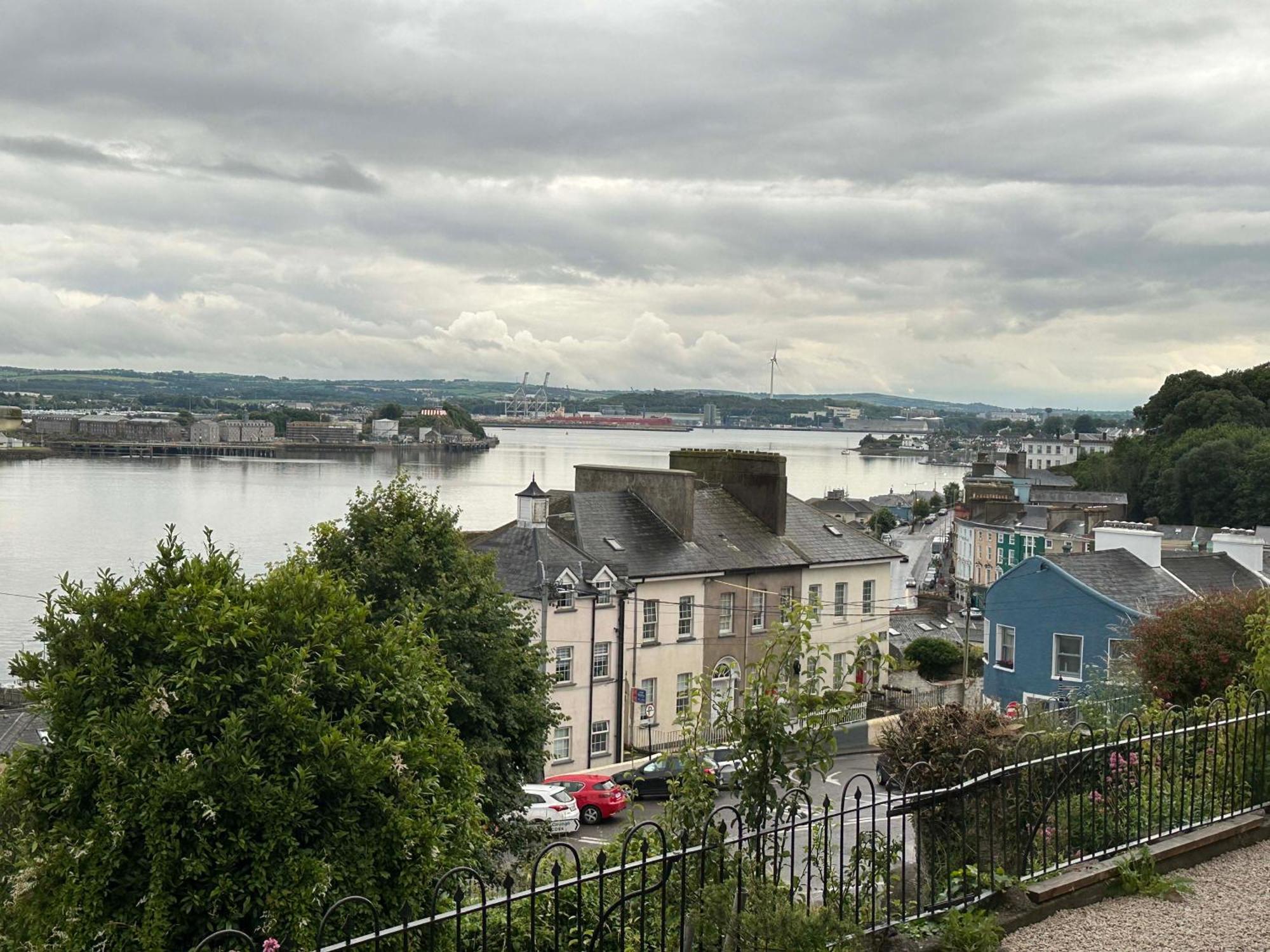 Hotel Westways House Cobh Exterior foto